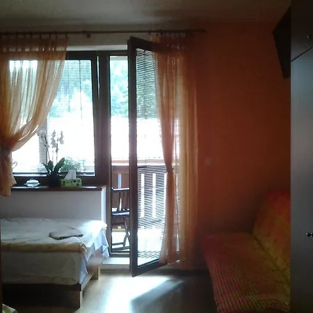 FATRAPARK 1 U SOVIČKY štúdio, kuchynka, kúpeľňa,s balkónom grátis parkovanie v podzemnej garáži Apartmán *