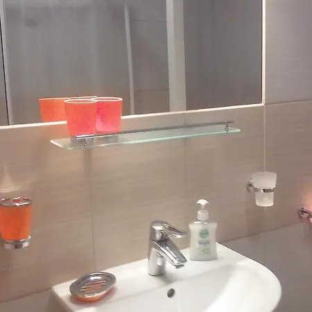 Apartmán FATRAPARK 1 U SOVIČKY štúdio, kuchynka, kúpeľňa,s balkónom grátis parkovanie v podzemnej garáži *