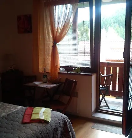 FATRAPARK 1 U SOVIČKY štúdio, kuchynka, kúpeľňa,s balkónom grátis parkovanie v podzemnej garáži Apartmán *