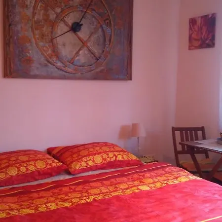 Apartmán FATRAPARK 1 U SOVIČKY štúdio, kuchynka, kúpeľňa,s balkónom grátis parkovanie v podzemnej garáži