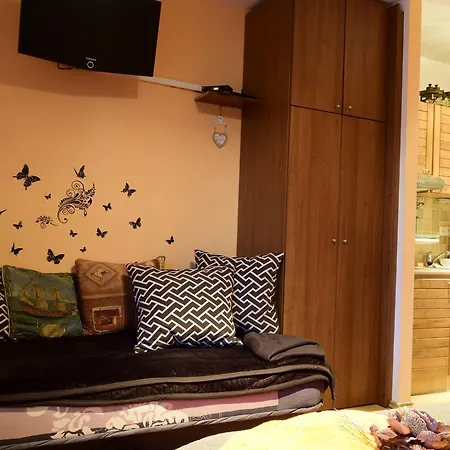 FATRAPARK 1 U SOVIČKY štúdio, kuchynka, kúpeľňa,s balkónom grátis parkovanie v podzemnej garáži Apartmán Ruzomberok