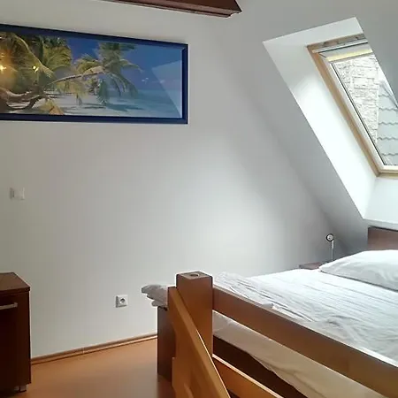 Apartmán FATRAPARK 1 U SOVIČKY štúdio, kuchynka, kúpeľňa,s balkónom grátis parkovanie v podzemnej garáži *